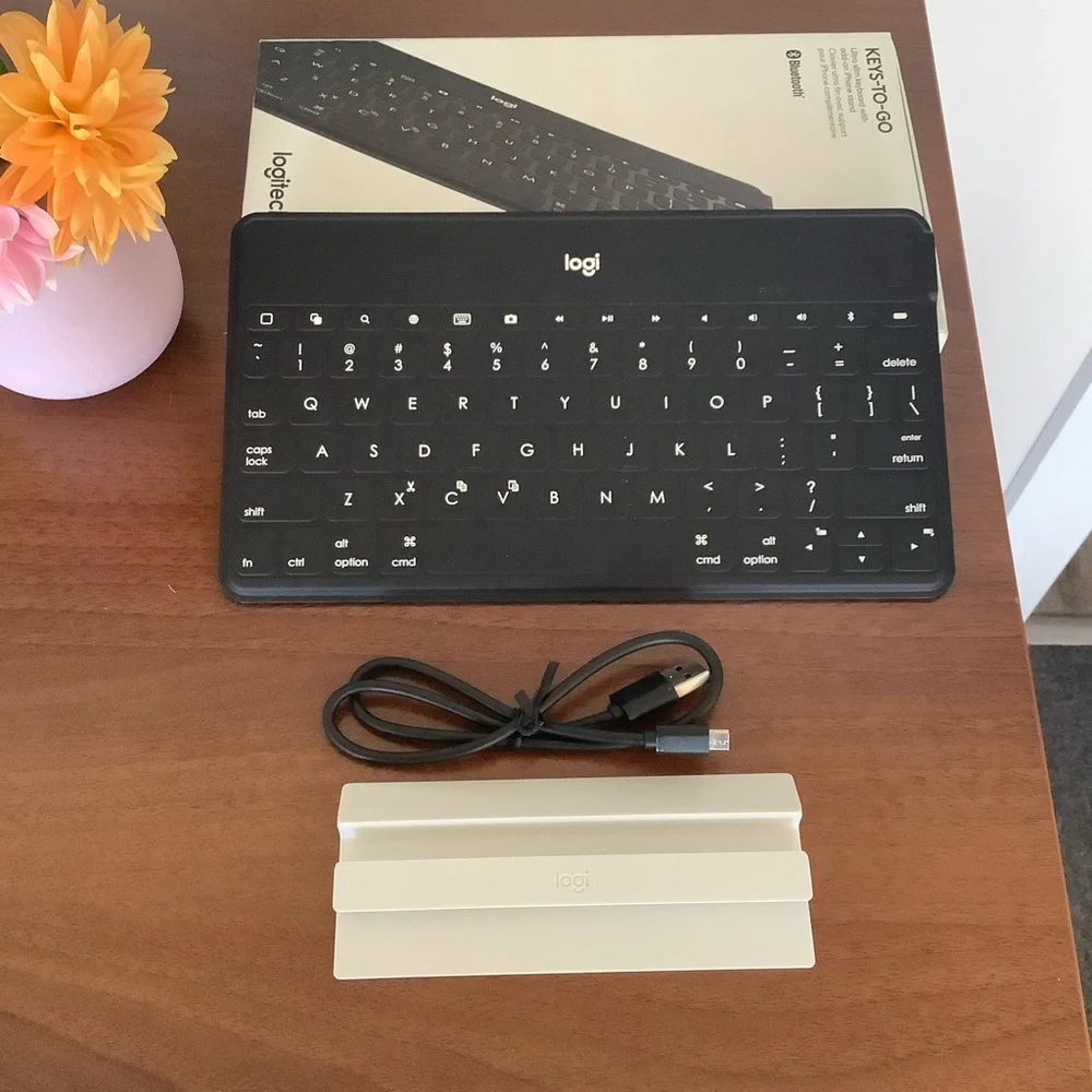💻Logitech Keys-to-Go Ultra Slim Keyboard